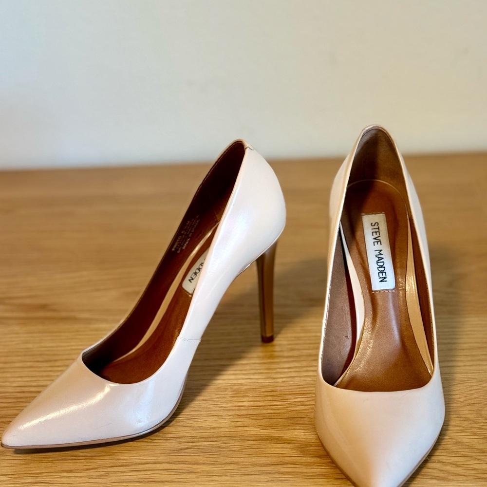 Steve Madden Pronto Heels Classic Nude Pointed-Toe Pumps